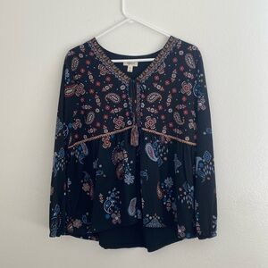 Bohemian top - flowy - long sleeve.